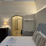 بيت ضيافة Bellavitarooms-fiore Di Maggio