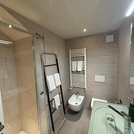 Bellavitarooms-fiore Di Maggio Luxury 4* מטרה