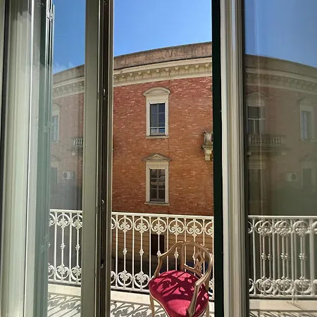 Bellavitarooms-fiore Di Maggio Luxury בית הארחה 4*