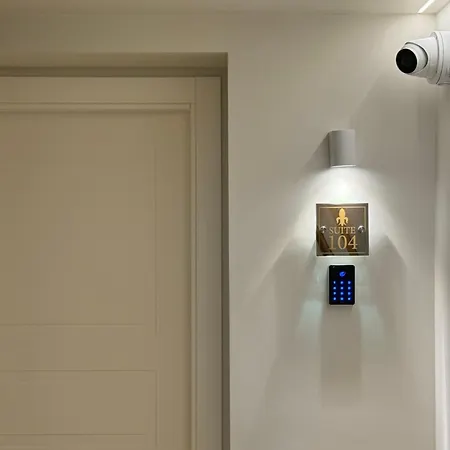 Bellavitarooms-fiore Di Maggio Luxury 4* מטרה