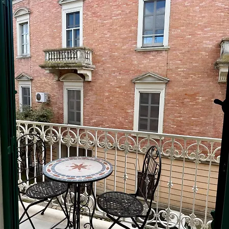 Affittacamere Bellavitarooms-fiore Di Maggio 4*