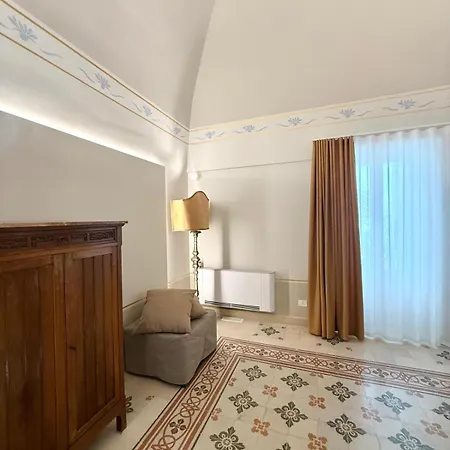 Bellavitarooms-fiore Di Maggio Luxury בית הארחה 4*