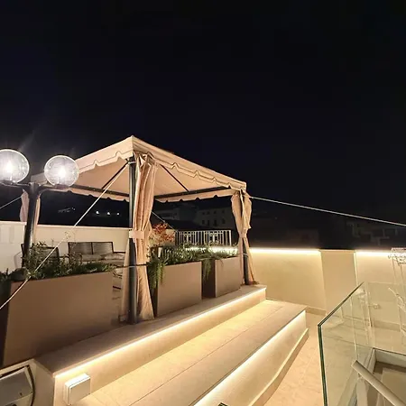 בית הארחה Bellavitarooms-fiore Di Maggio Luxury