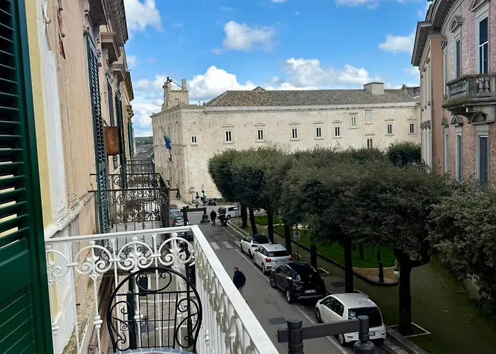 Guest house Bellavitarooms-fiore Di Maggio